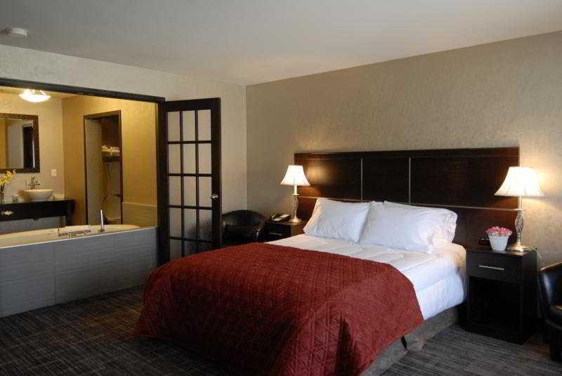 Hotel Ambassadeur Et Suites Quebec City Exterior photo