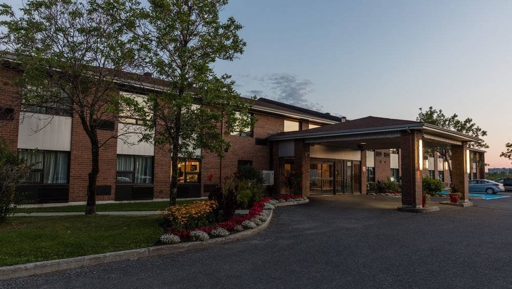 Hotel Ambassadeur Et Suites Quebec City Exterior photo