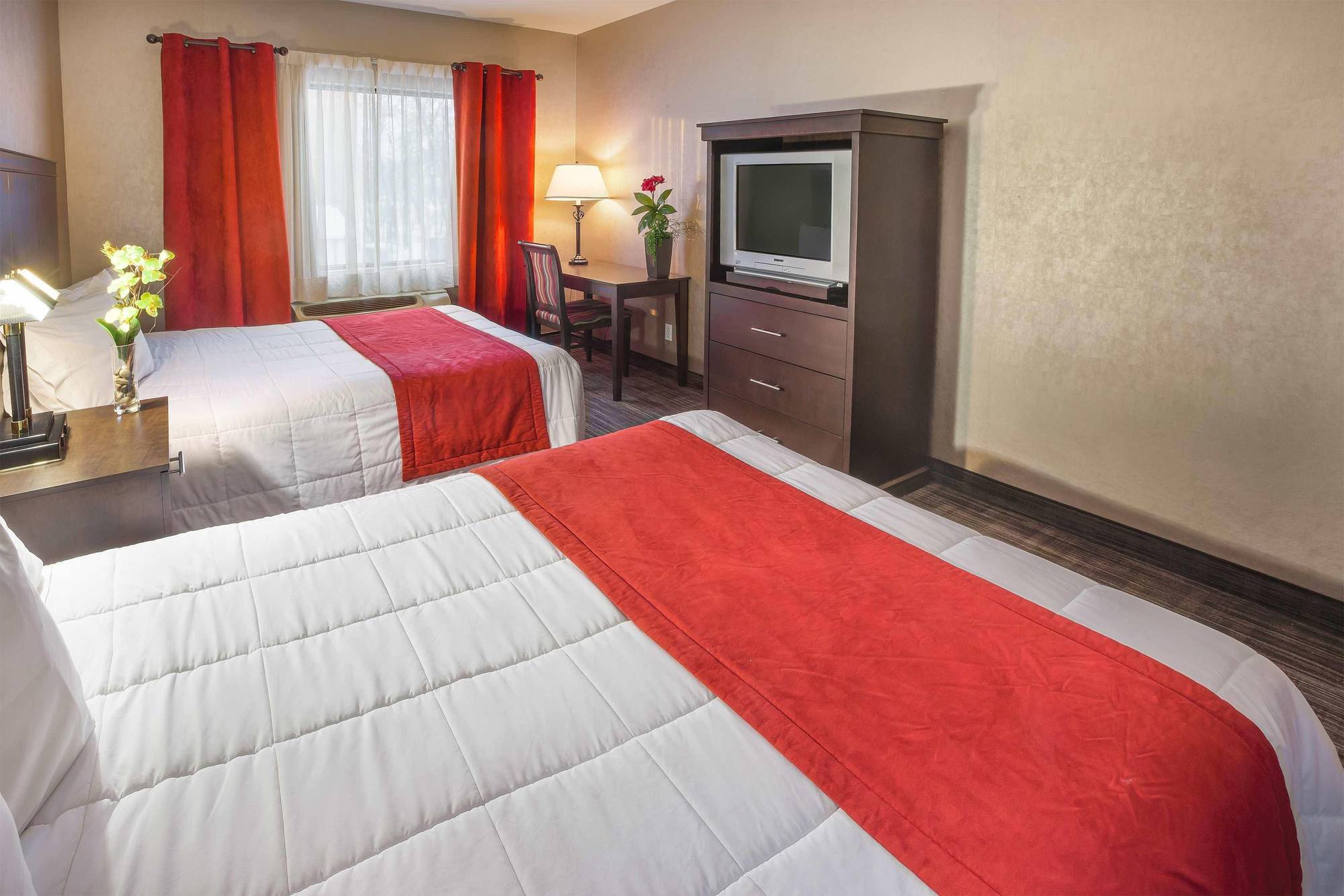 Hotel Ambassadeur Et Suites Quebec City Exterior photo